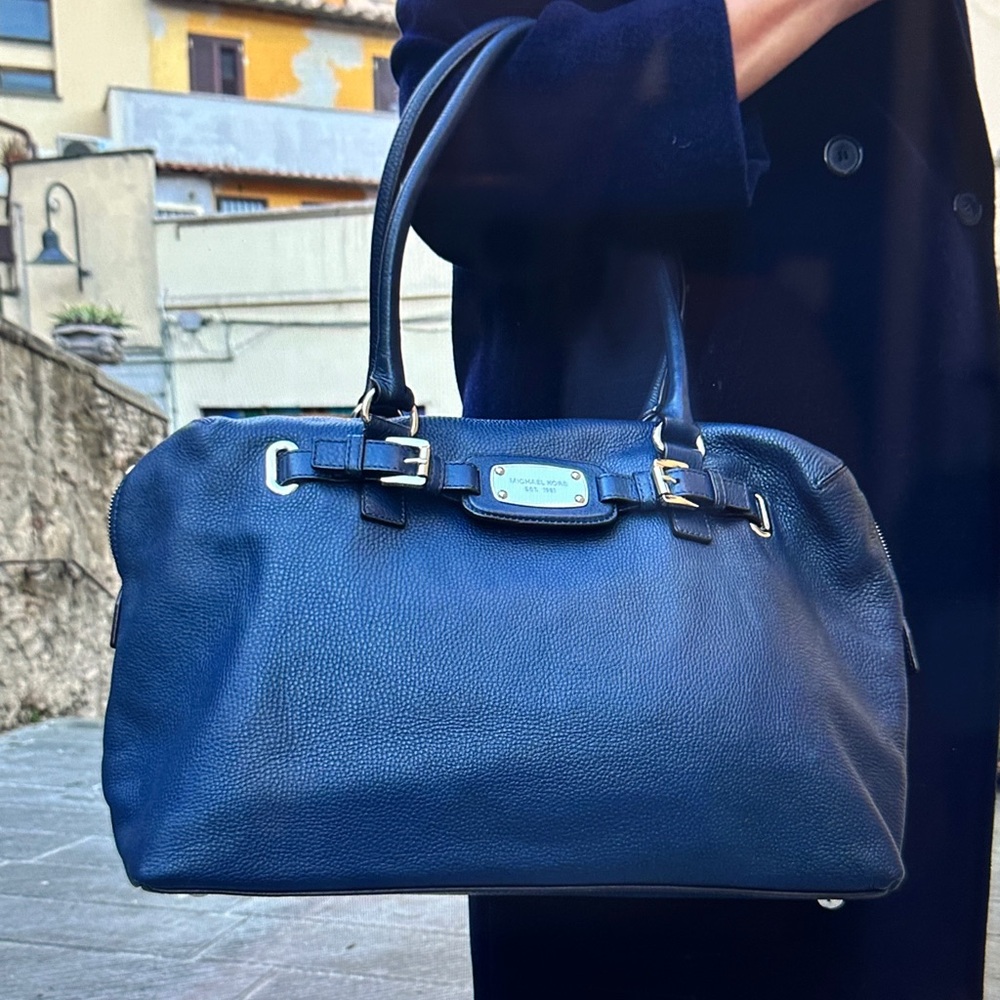 Like New Vintage Michael Kors Navy Blue Hamilton Overnight bag